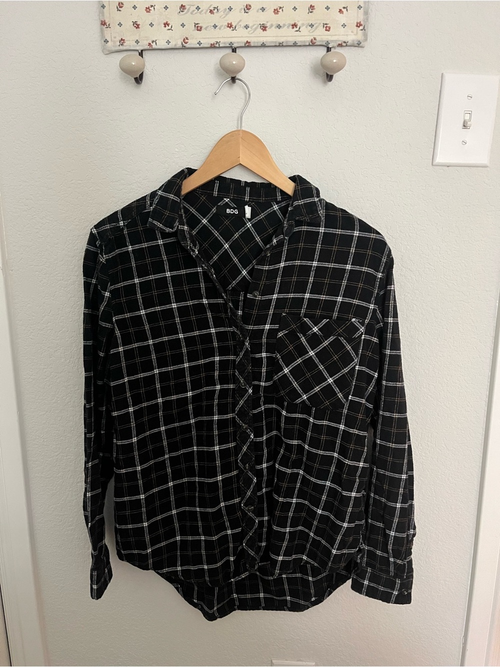 BDG Black Plaid Flannel Long-Sleeve Shirt